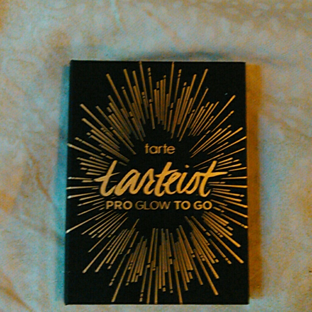 Highlight and countor pallette